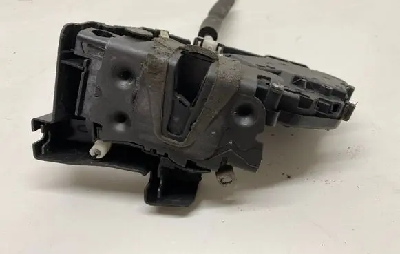 Land Rover Evoque I Rear door lock 6W8A21813AD