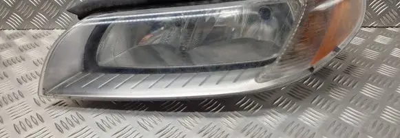 Volvo V70 Headlight/headlamp 31214351