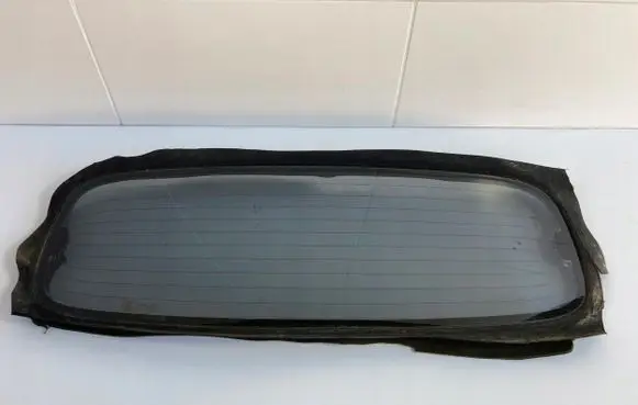 Ford Mustang VI Rear side window