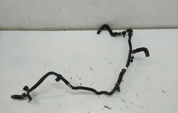 Engine coolant pipe/hose