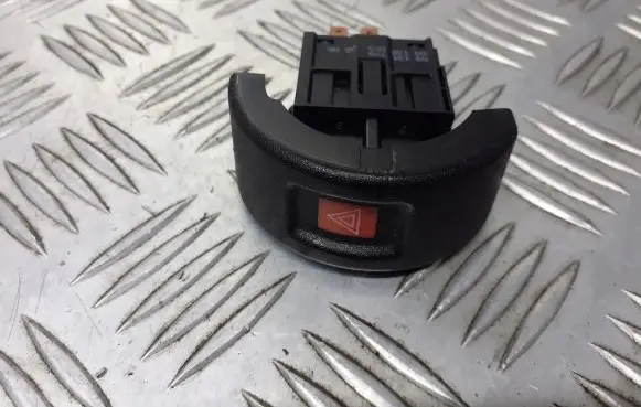 Opel Astra G Hazard light switch 09131728