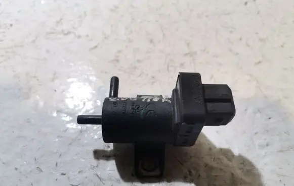 Renault Laguna III Turbo solenoid valve 8200762597