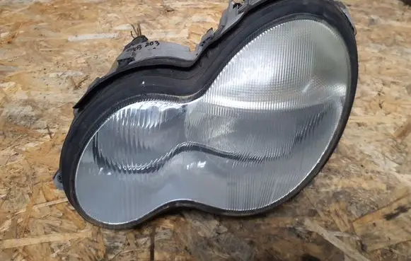 Mercedes-Benz C W203 Headlight/headlamp A2038200161