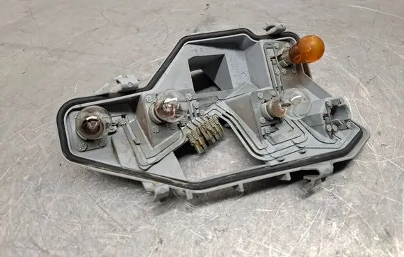 Opel Signum Tail light bulb cover holder 377042 377046