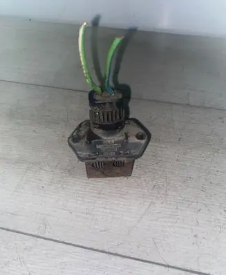 Coolant fan relay