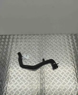 Volkswagen Touareg II Engine coolant pipe/hose 7P6122101