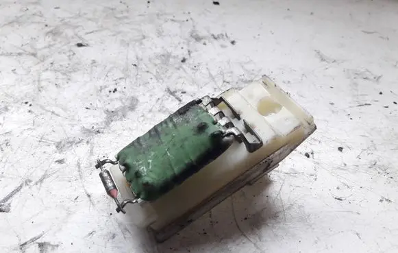 Ford Mondeo Mk III Heater blower fan relay 