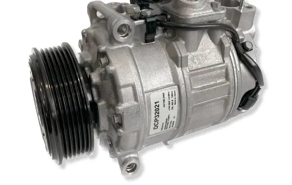 Audi Q7 4L Air conditioning (A/C) compressor (pump) DCP32021