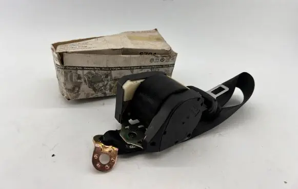Audi A3 S3 8L Rear seatbelt 8L3857806B LS104125 PP010906