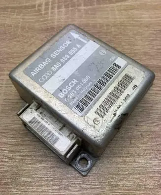 Audi A4 S4 B5 8D Airbag control unit/module 8A0959655A 0285001086