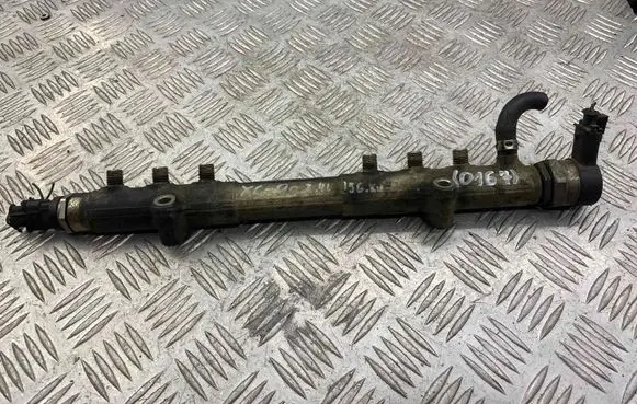Volvo XC70 Fuel main line pipe 30757146