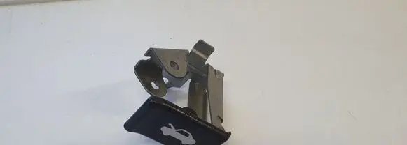 Honda CR-V Engine bonnet (hood) release handle