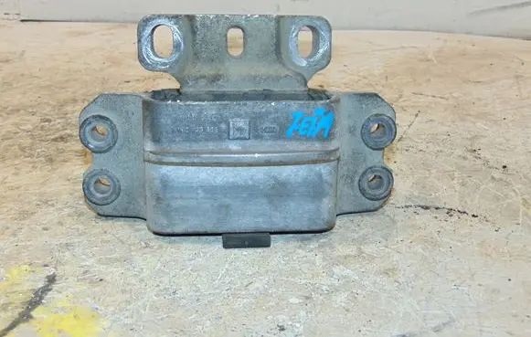 Volkswagen Jetta V Gearbox mount 1K0199555N 1K0199555M