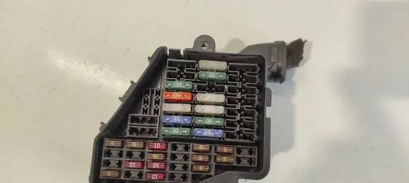 Audi A6 S6 C6 4F Fuse module 6844 0442126515