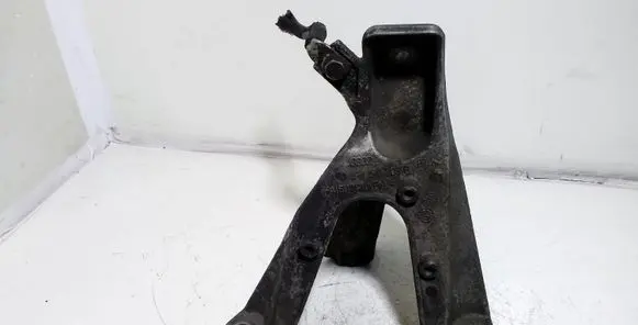 Audi A6 S6 C6 4F Engine mounting bracket 4F0199308P