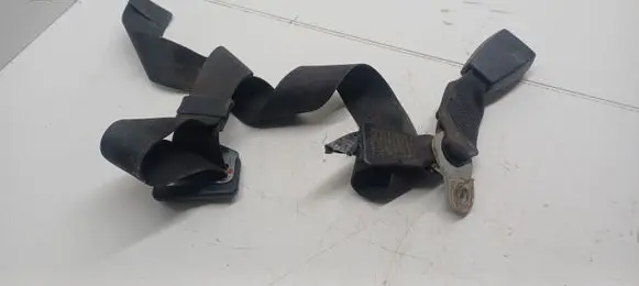 BMW 3 E46 Rear seatbelt buckle 8226039