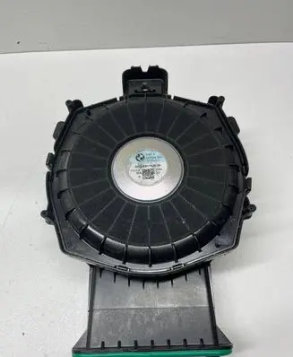 BMW X3 G01 Subwoofer speaker 6811926