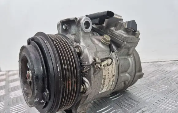 Mercedes-Benz C W205 Air conditioning (A/C) compressor (pump) A0008304002