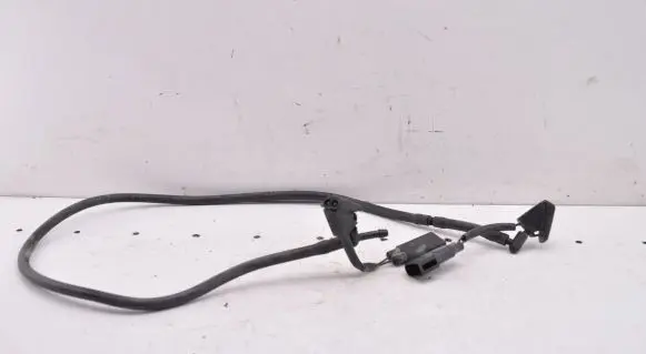 Ford Mondeo MK IV Windshield washer spray nozzle XS4117666A