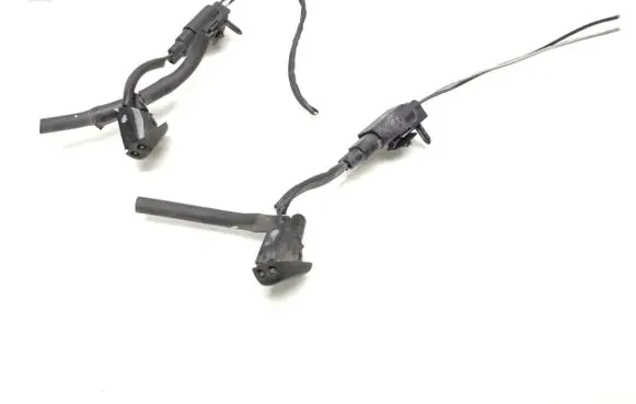 Windshield washer spray nozzle