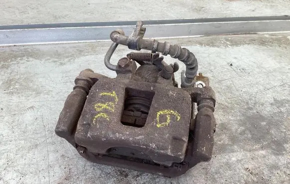 Chrysler Town u0026 Country V Rear brake caliper 