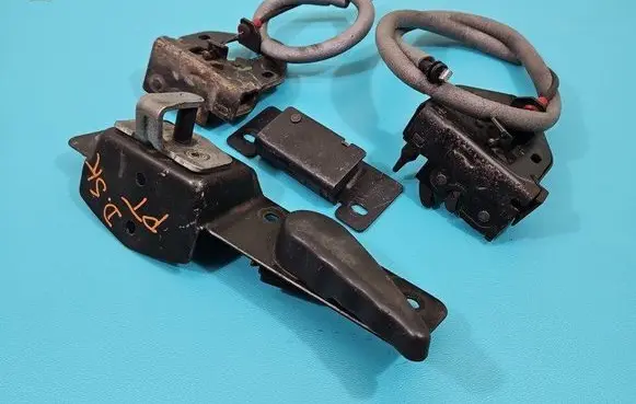 Renault Trafic II (X83) Rear door lock 8200006253 IMPRK1502016