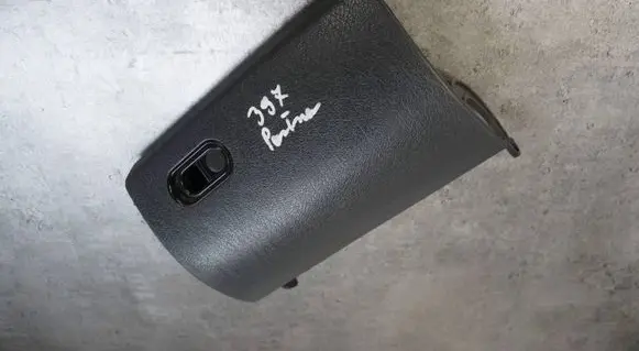 Peugeot Partner Glove box