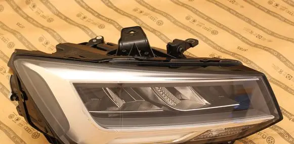 Audi Q2 - Headlight/headlamp 81A941012C