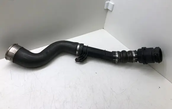 Nissan Qashqai Intercooler hose/pipe 1107586S01 1107587S01 1085605S01