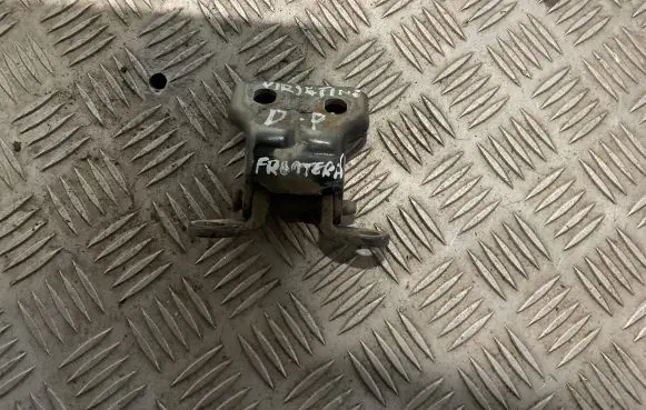 Opel Frontera B Front door upper hinge