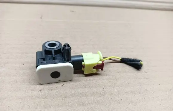 Skoda Octavia Mk3 (5E) Airbag deployment crash/impact sensor 2H0959351