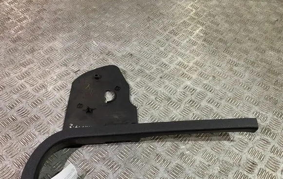 Foot area side trim