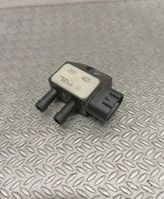 Hyundai Tucson TL Exhaust gas pressure sensor 392102F600 9022090001 85120152700
