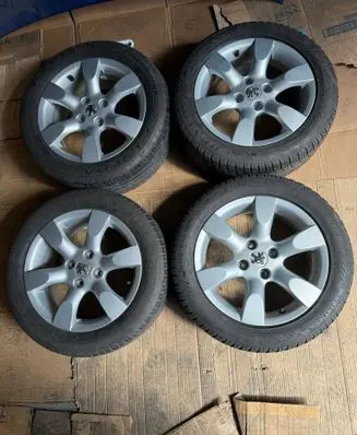 Peugeot 307 R16 alloy rim 