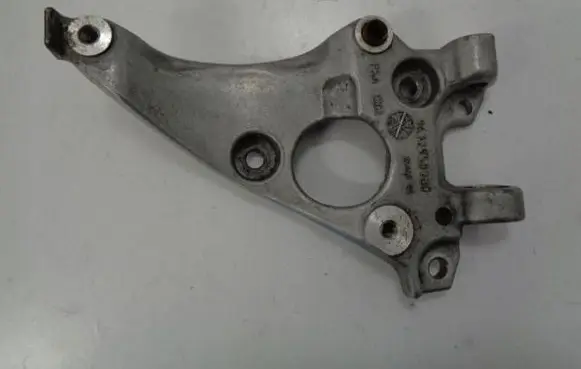 Citroen C3 Generator/alternator bracket 9672950980