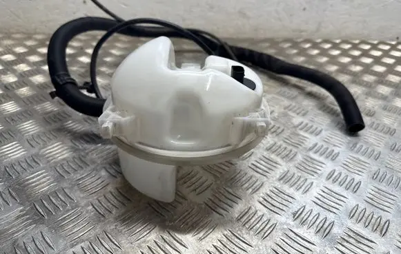 BMW i8 Windshield washer fluid reservoir/tank 7310787 235576