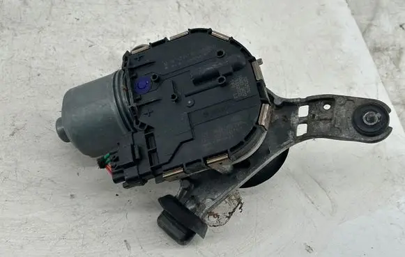 Citroen C4 II Wiper motor 9811384780 0390248150 151327451121