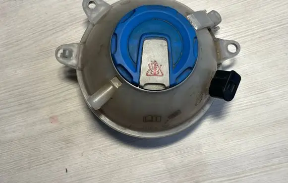 Audi Q5 SQ5 8R Coolant expansion tank/reservoir cap 80A121405L