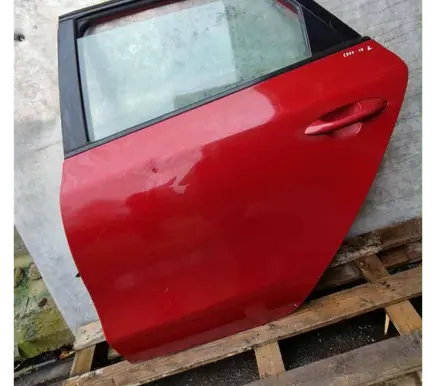 KIA Ceed Rear door