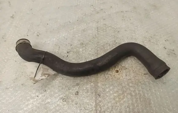 Mercedes-Benz C W203 Engine coolant pipe/hose