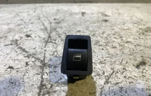 BMW 1 E81 E87 Electric window control switch 6902174