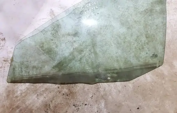 Citroen Xantia Front door window glass four-door 