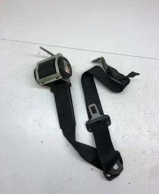 Opel Zafira B Front seatbelt 13242304