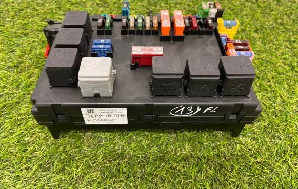 Mercedes-Benz S W221 Fuse module A2219006902 A2219000001 A2219067000
