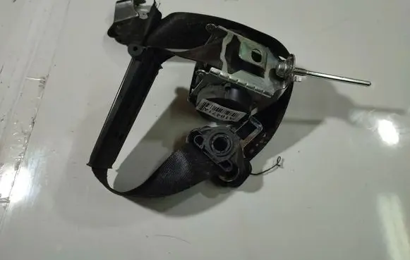 Opel Zafira B Front seatbelt 560834901D