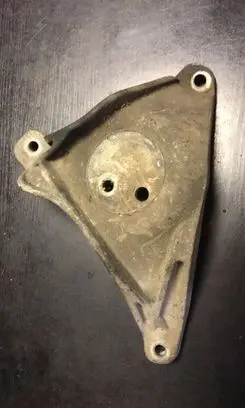 BMW 5 E39 Engine mounting bracket 1096080