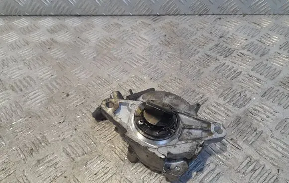 Mitsubishi Outlander Vacuum pump