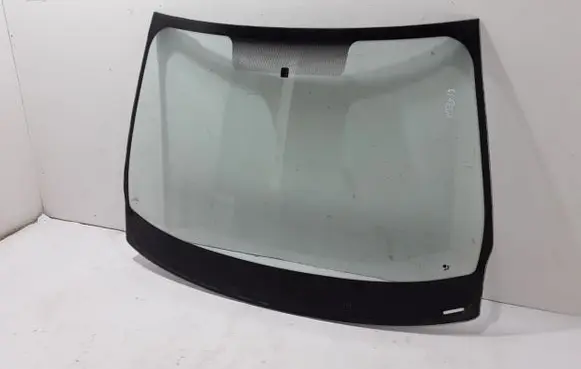 Renault Megane III Front windscreen/windshield window 727120041R