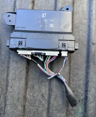 Lexus RX 450H Air conditioner control unit module 8865048871 2774007680 07U08