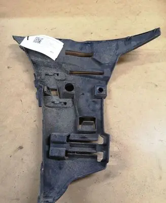 Volvo V70 Front bumper mounting bracket 09190303